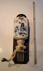 Oude koffiemolen voor aan de muur, Antiek en Kunst, Ophalen of Verzenden