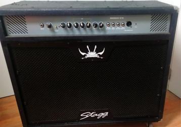 STAGG Ampli Combo 2 cannaux + pédale 250W beschikbaar voor biedingen