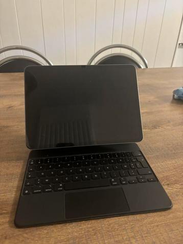 Ipad Pro 11inch 256gb (4th generation)  + Apple Keykoard, Enlèvement, Comme neuf, Apple iPad