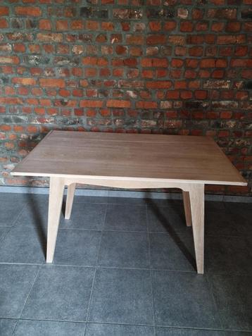 TAFEL beschikbaar voor biedingen