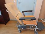 Fauteuil médicale roulante avec frein et repose pieds, Diversen, Ophalen, Gebruikt, Duwrolstoel