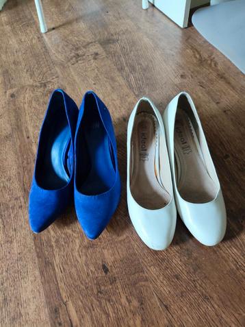 Witte en blauwe elegante damesschoenen maat 39  beschikbaar voor biedingen