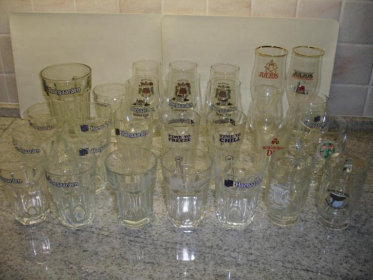 27 verschillende bierglazen Hoegaarden, 0,50 ; 1,00 en 1,50, Verzamelen, Biermerken, Zo goed als nieuw, Glas of Glazen, Overige merken