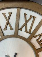 Houten wandklok doorsnede 58 cm, Ophalen of Verzenden, Zo goed als nieuw, Analoog, Wandklok