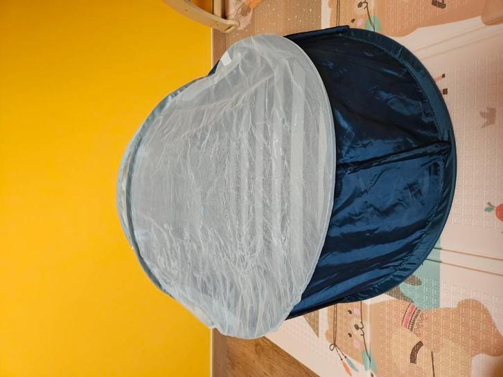 UV werende reisbedje / strandtent in zeer goede staat, Kinderen en Baby's, Speelgoed | Speeltenten, Zo goed als nieuw, Ophalen