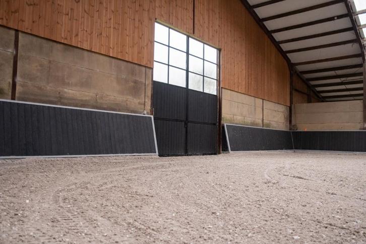 hoefslagkering, rijbakomranding , rijbak afrastering, piste, Dieren en Toebehoren, Stalling en Weidegang, Opfok, Stalling, Accessoires