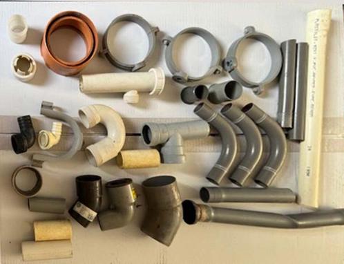 30 pvc onderdelen voor afvoeren zie foto – 12 €/lot, Doe-het-zelf en Bouw, Buizen en Afvoer, Nieuw, Bochten, PVC, Minder dan 2 meter