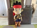 Peluche personnage Disney junior Jake le pirate (36 cm), Enfants & Bébés, Comme neuf, Autres types, Enlèvement ou Envoi