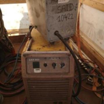 zware volcontinu lasapparaten. 380 ampere max. losse draadka beschikbaar voor biedingen