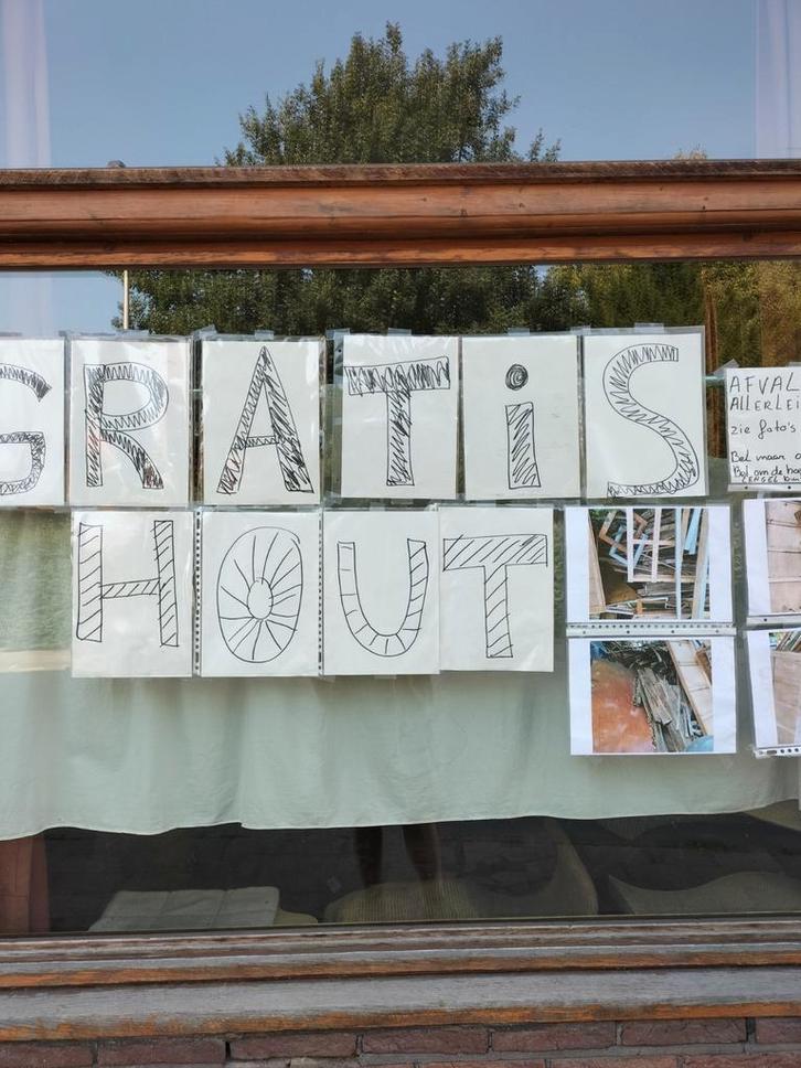 Afvalhout gratis eiken kozijnen pallets enz enz, Doe-het-zelf en Bouw, Raamkozijnen en Schuifdeuren, Zo goed als nieuw, Kunststof