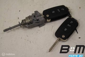 Sleutel met deurslotcilinder VW Touran 5K0837202B beschikbaar voor biedingen