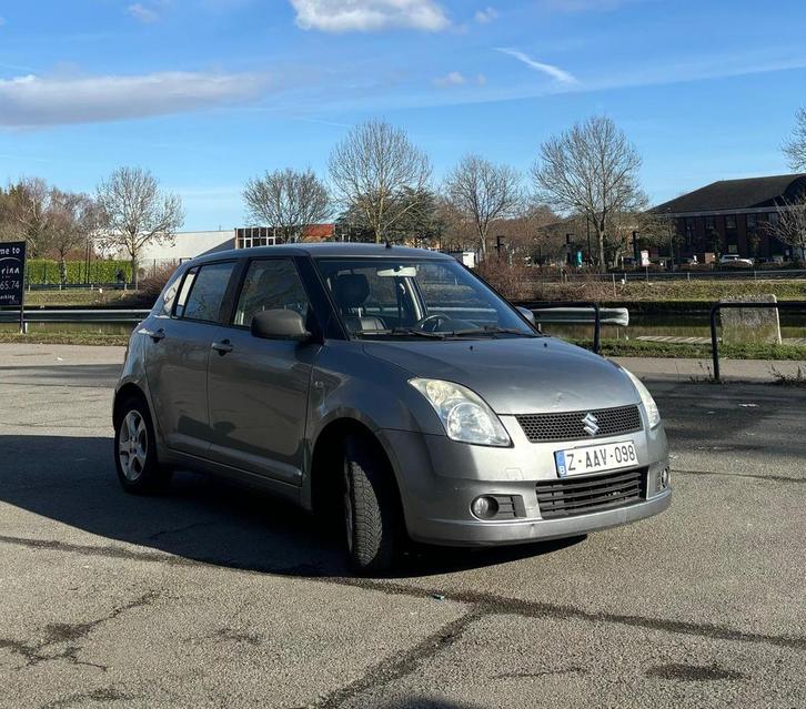 SUZUKI SWIFT OLIVIER DACHKIN 1.3i ESSENCE, Autos, Suzuki, Entreprise, Swift, Essence, Cuir