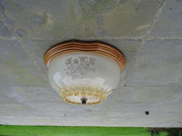 plafondlamp beschikbaar voor biedingen
