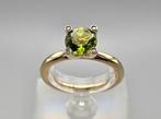 Gouden Vintage ring edelsteen peridot en diamant. 2025/54., Handtassen en Accessoires, Ringen, 19 tot 20, Ophalen of Verzenden