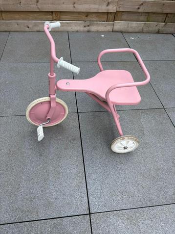 Tricycle, Enlèvement, Utilisé