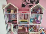 Poppen-Barbie huis, Kinderen en Baby's, Speelgoed | Poppenhuizen, Ophalen of Verzenden, Zo goed als nieuw, Poppenhuis