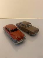 2 x Dinky Toys Ford Tauns - Studebaker ( overgeschilderd )., Dinky Toys, Ophalen of Verzenden, Zo goed als nieuw