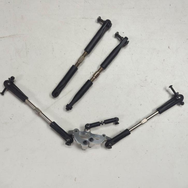 Arrma Outcast Kraton 8s EXB aluminium stuursysteem + links, Hobby & Loisirs créatifs, Modélisme | Radiocommandé & Téléguidé | Voitures