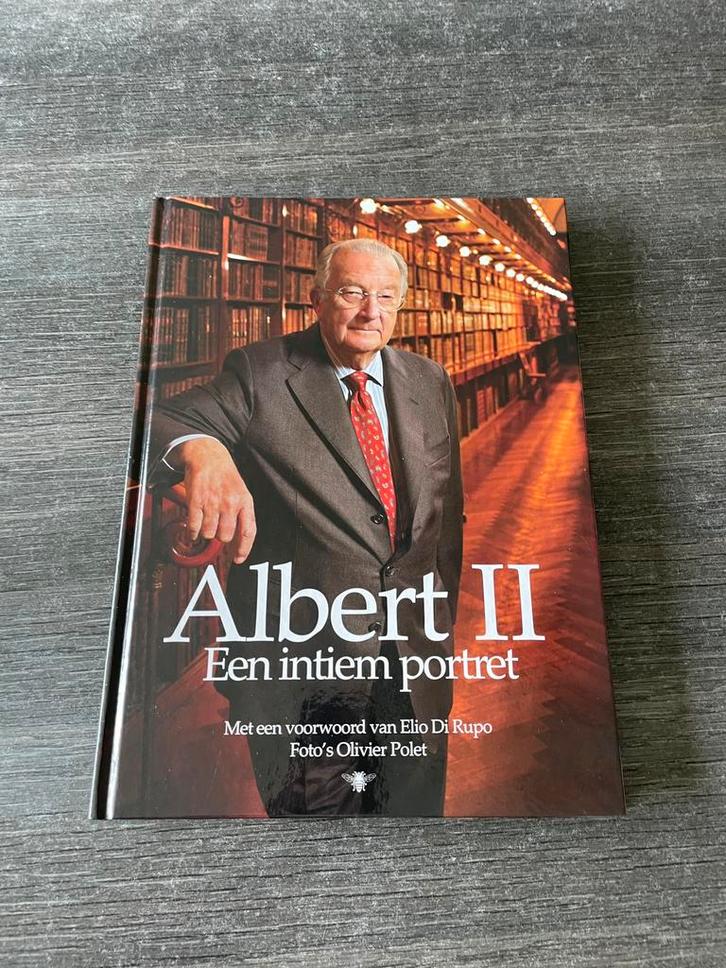 Olivier Polet - Albert II intiem portret, Boeken, Politiek en Maatschappij, Zo goed als nieuw, Ophalen of Verzenden