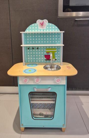 Cuisine dinette en bois  beschikbaar voor biedingen