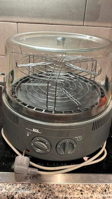 Warme luchtoven beschikbaar voor biedingen