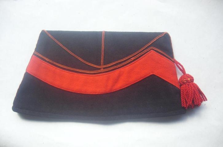 Bonnet à floche & sa jugulaire cuir Artilleur belge Mod 1863, Verzamelen, Militaria | Algemeen, Landmacht, Helm of Baret, Verzenden