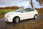 Alfa Romeo Giulietta 2012, Autos, Alfa Romeo, 5 places, Carnet d'entretien, Achat, Blanc