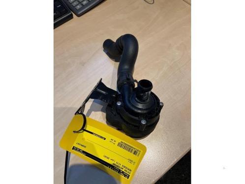 Extra waterpomp van een Mercedes Vito, Auto-onderdelen, Airco en Verwarming, Gebruikt, 3 maanden garantie, Ophalen of Verzenden