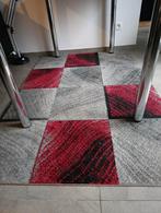 Tapijt grijs rood in heel goede staat, Maison & Meubles, Ameublement | Tapis & Moquettes, Enlèvement ou Envoi, Rouge