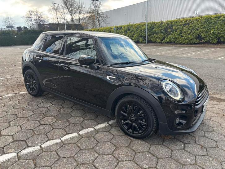 Zeer mooie Mini One 5D 2021 in top staat met veel opties., Auto's, Mini, Bedrijf, Te koop, One, ABS, Airbags, Airconditioning