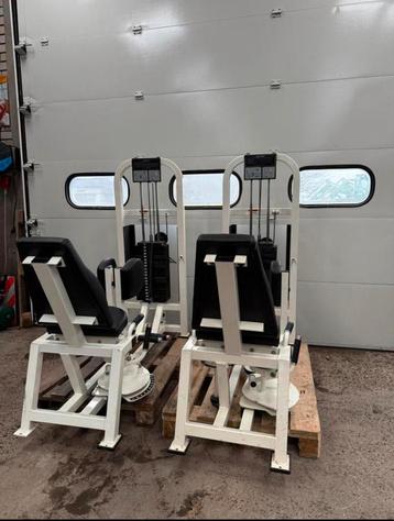 Life Fitness Pro Pro1 Abductor/Adductor/2 machines beschikbaar voor biedingen