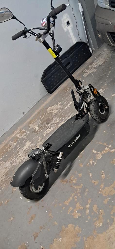 De TinyTOM e-scooter met 269km, Fietsen en Brommers, Steps, Zo goed als nieuw, Ophalen of Verzenden