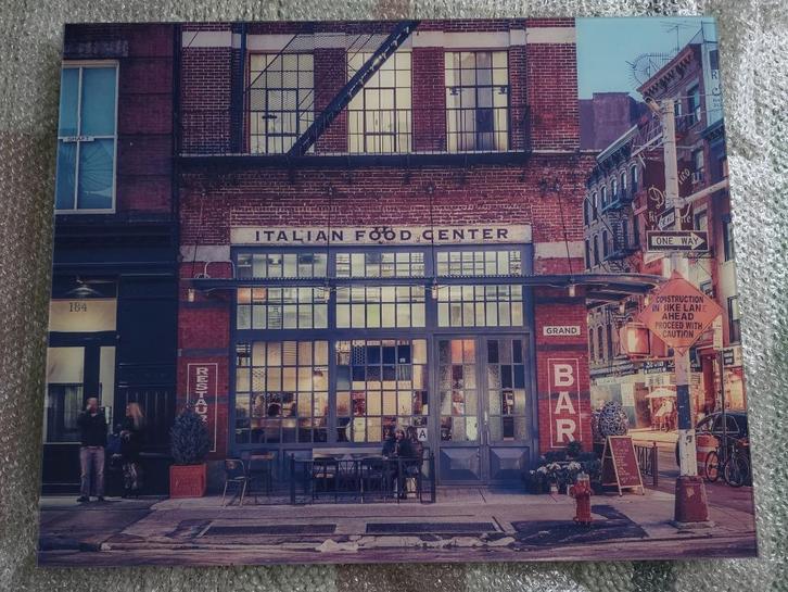 Yellow Korner Italian Food Center NY by B. Franck, 60x75cm, Huis en Inrichting, Woonaccessoires | Schilderijen, Tekeningen en Foto's