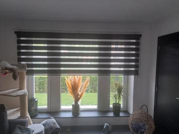 store jour/nuit 2.65m sur 2.15m beschikbaar voor biedingen