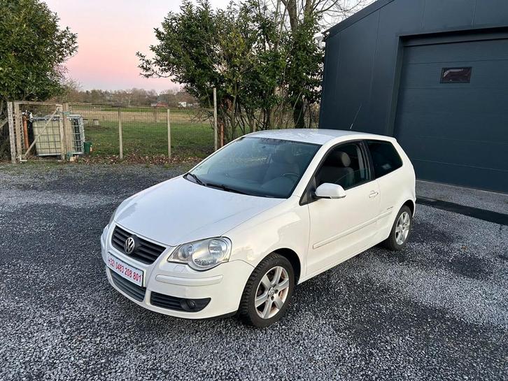 Volkswagen Polo 1.2essence AIRCO Sièges chauffants 2009, Auto's, Volkswagen, Bedrijf, Polo, Centrale vergrendeling, Elektrische ramen
