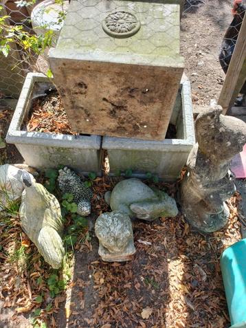 Vierkante landelijke grote plantenbak gratis binnenpot beschikbaar voor biedingen
