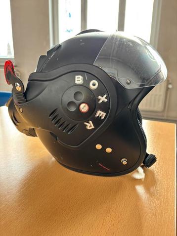 roof boxer helm beschikbaar voor biedingen