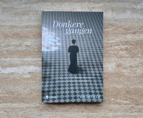 Donkere gangen, misbruik binnen muren kloosters en abdijen, Boeken, Politiek en Maatschappij, Nieuw, Maatschappij en Samenleving