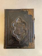 Antiek boek - Family Holy Bible - eind 1800, Antiquités & Art, Antiquités | Livres & Manuscrits, Enlèvement ou Envoi