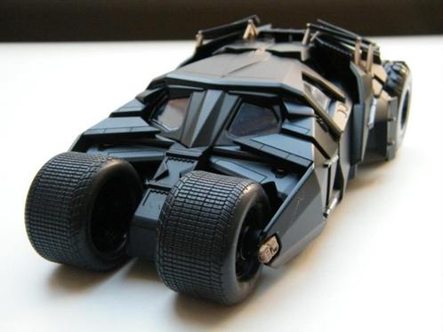 modelauto Batmobile Tumbler “The Dark Knight” + figuur Jada, Hobby en Vrije tijd, Modelauto's | 1:24, Nieuw, Auto, Jada, Ophalen of Verzenden
