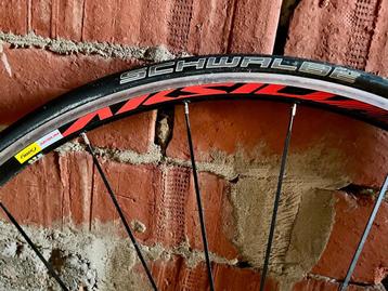 Vintage MAVIC AKSIUM wielen voor velgremmen beschikbaar voor biedingen