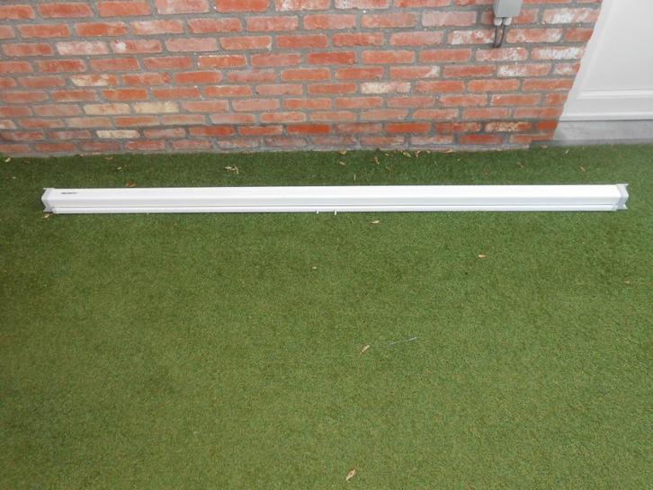 Projectiescherm 2m x 2m Voor 5 euro, Audio, Tv en Foto, Beamers, Gebruikt, Ophalen