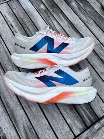 New balance fuelcell sc elite v4 maat 44,5 beschikbaar voor biedingen