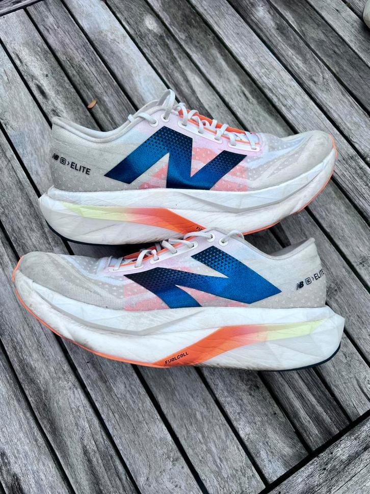 New balance fuelcell sc elite v4 maat 44,5, Sport en Fitness, Loopsport en Atletiek, Zo goed als nieuw, Hardloopschoenen, Hardlopen