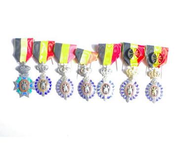 7x Belgische medaille belgie 1ste 2de klasse Dienstmedaillon beschikbaar voor biedingen