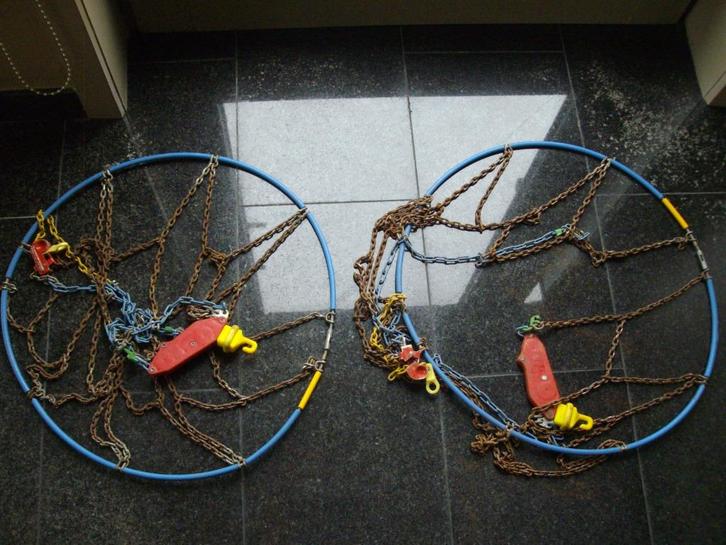 Sneeuwkettingen 2 st, Auto diversen, Sneeuwkettingen, Zo goed als nieuw, Ophalen of Verzenden