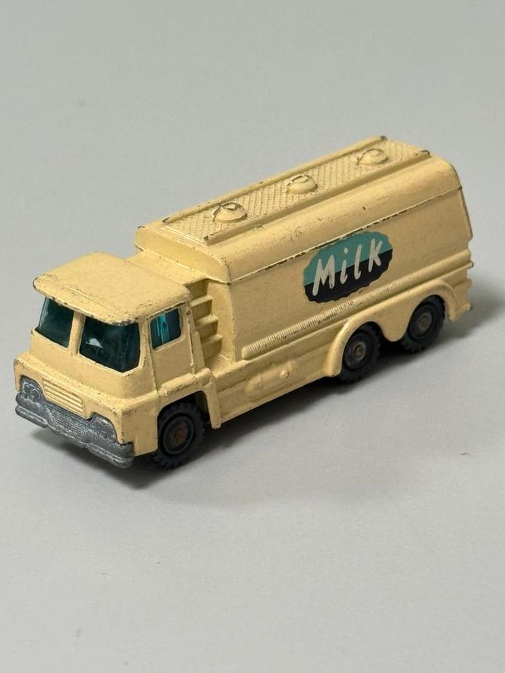 Vintage HUSKY 1:64 Tanker Milk Truck 1960s Diecast Made UK, Hobby en Vrije tijd, Modelauto's | Overige schalen, Zo goed als nieuw