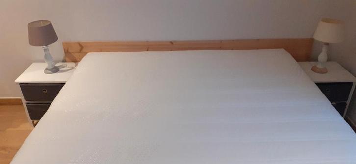 Lit double, Maison & Meubles, Chambre à coucher | Matelas & Sommiers, Utilisé, Matelas, 160 cm, 200 cm, Deux personnes, Enlèvement