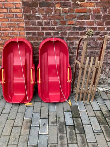 Slee sleeën beschikbaar voor biedingen