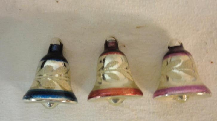 3 oude glazen kerstbal Ajeko rood blauw en violet klokje, Diversen, Kerst, Gebruikt, Ophalen of Verzenden